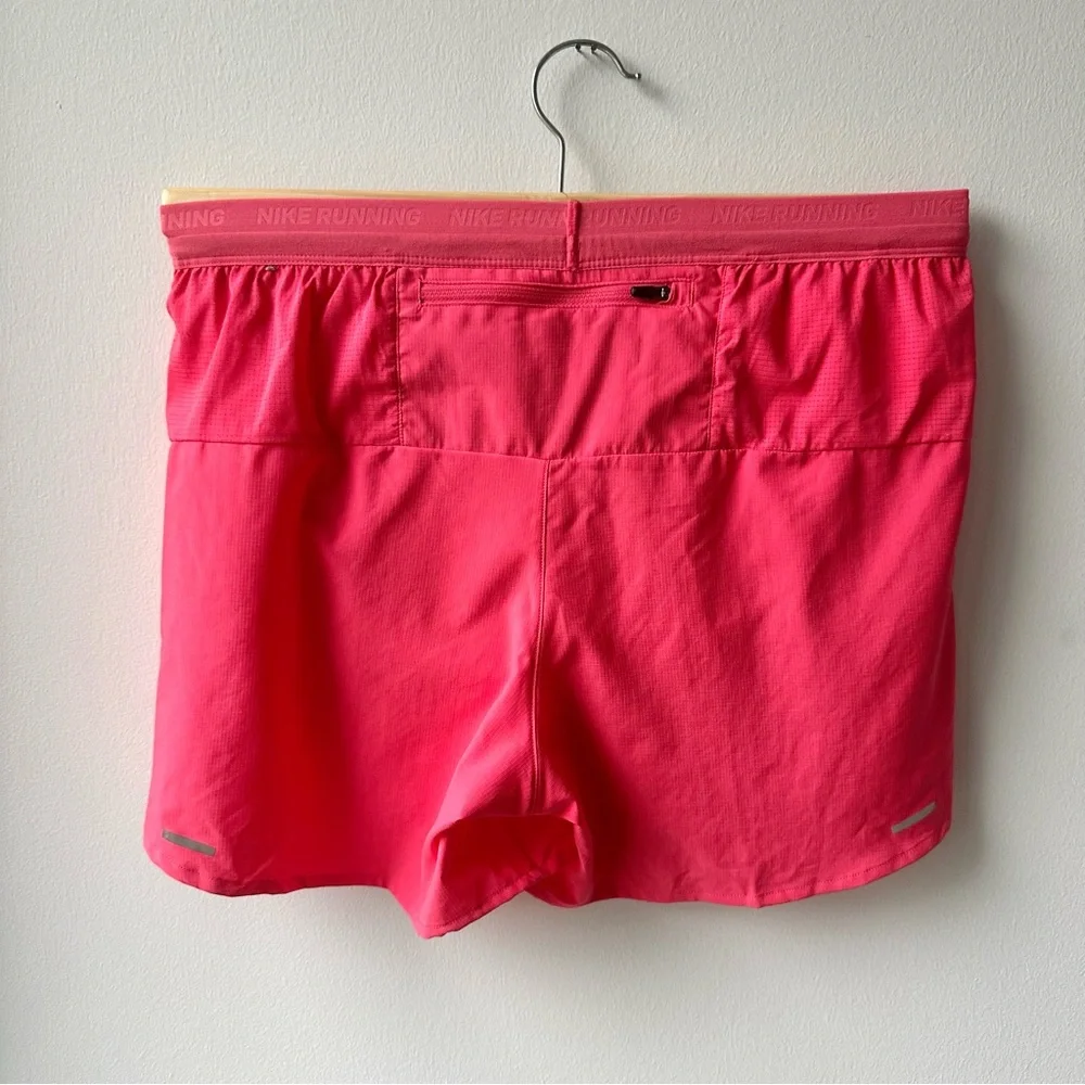Nike Medium Dri-FIT Men’s Pink Athletic Running Shorts DM4755-629 Pockets Lined - Picture 2 of 10